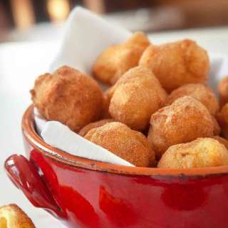 Sonhos | Portuguese Doughnuts