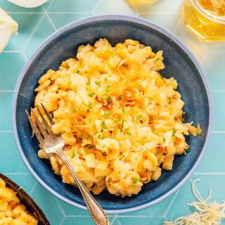 German Cheese Spaetzle Recipe (Kaesespaetzle)