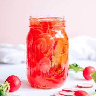 5-Minute Quick Pickled Radishes