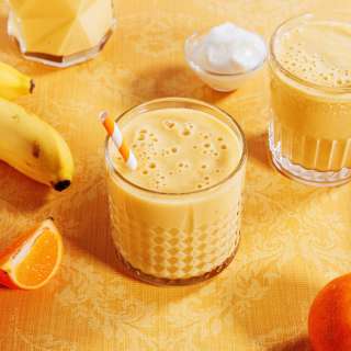 4-Ingredient Orange Creamsicle Smoothie (With Banana)