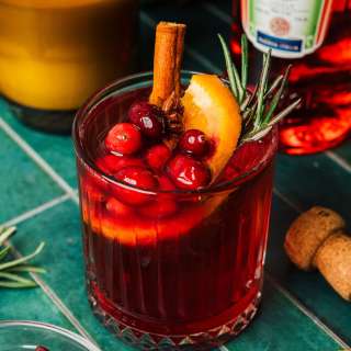 Cranberry Aperol Spritz (Ice Cube Cocktails!)