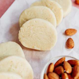 Easy Homemade Almond Paste (5 Ingredients)