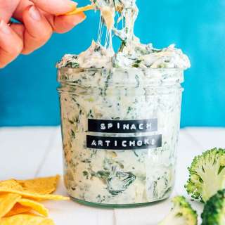 Lightened Up Spinach Artichoke Dip (With Greek Yogurt)