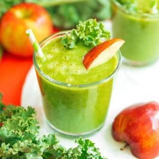 Quick 4-Ingredient Apple Kale Smoothie