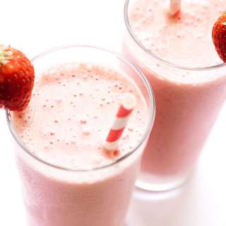 Cottage Cheese Smoothie With Strawberries