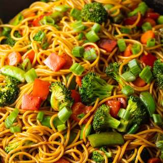 Easy Vegan Stir Fry Sauce (with Noodles) + VIDEO