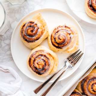 Vegan Cinnamon Rolls