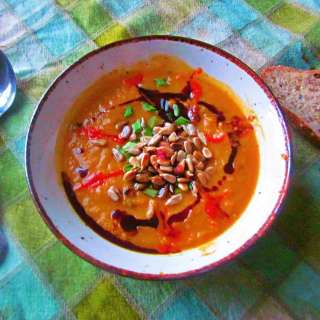 Piquant roasted squash and carrot soup