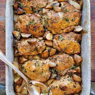 Chicken with 40 Cloves of Garlic