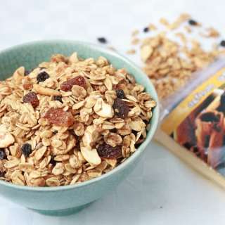 Spicy gingerbread granola cookies, or my take on Russian Pryaniki