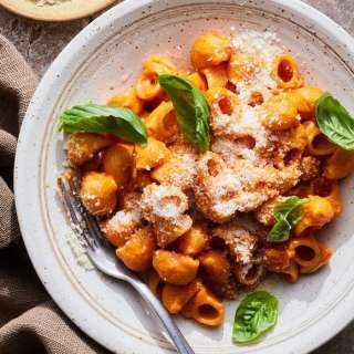 Cheesy Pasta alla Vodka