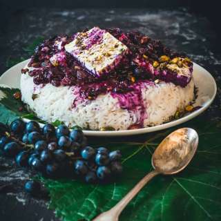 Enchanted rice with grapes, feta and pistachios