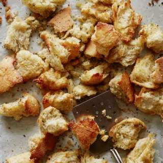 Homemade Garlic Croutons