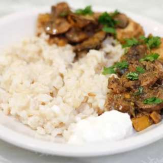 Tofu in creamy zucchini and mushroom sauce