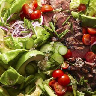 Guacamole Steak Salad