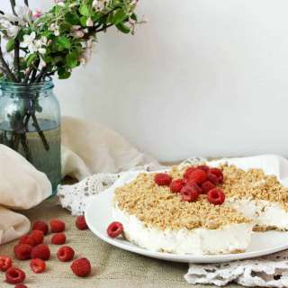 Light-as-air Israeli cheesecake with crumb topping