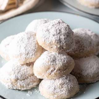 Russian Tea Cakes (Snowball Cookies)