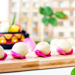 Rava Ladoo