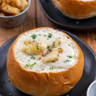 100 Clove Garlic Bread Bowl Soup