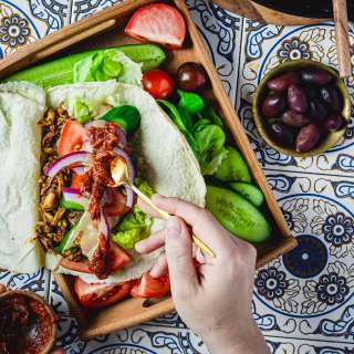Vegan Shawarma Pita (Jackfruit Shawarma)