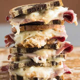 How to Make a Reuben Sandwich in the Oven