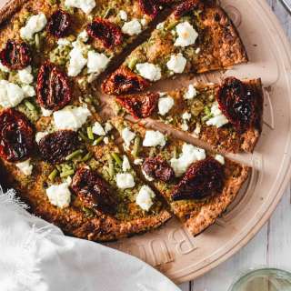 Easy garlic scape pesto pizza