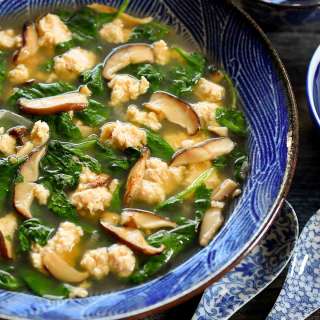 Velvet Chicken and Spinach Soup