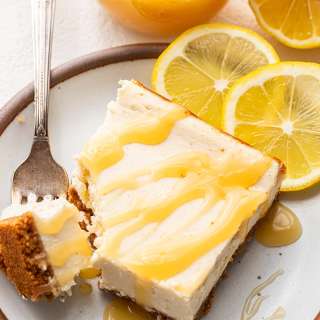 Lemon Cheesecake Bars