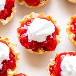 No Bake Strawberry Pie Bites