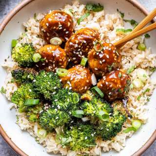 Sesame Chicken Meatball Bowls