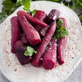 Sweet and Spicy Glazed Carrots Recipe with Red Wine