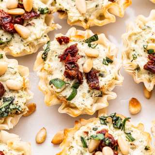 Sun Dried Tomato Pesto Goat Cheese Bites