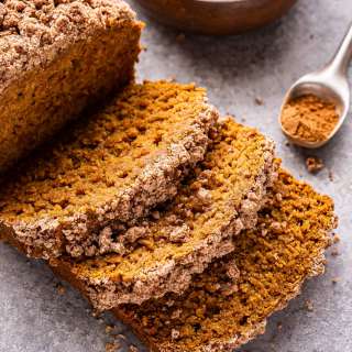 Vegan Pumpkin Streusel Bread
