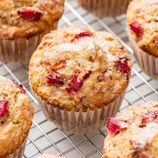Rhubarb Pecan Muffins
