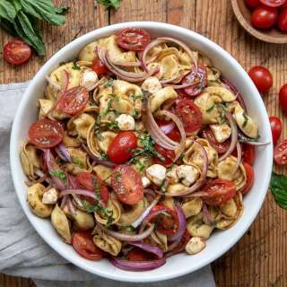 Caprese Tortellini Pasta Salad