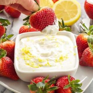 Skinny Lemon Cheesecake Dip