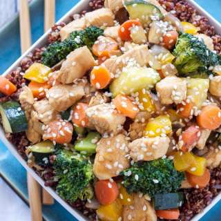 Chicken and Vegetable Stir Fry Quinoa Bowls