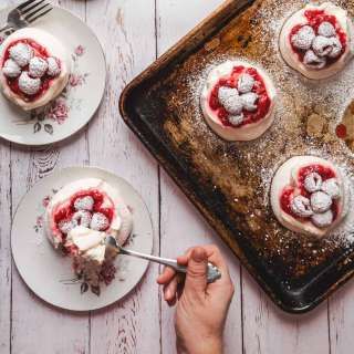 Raspberry Mini Pavlovas