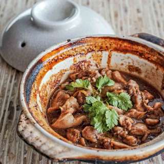 Vietnamese Caramel Chicken