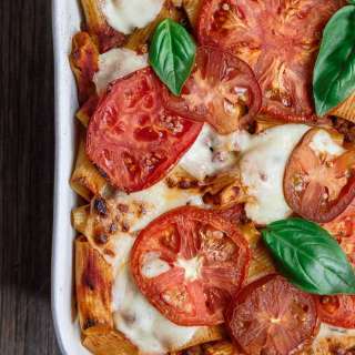 Baked Rigatoni with Meat Sauce and Vegetable