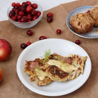 Apple potato latkes with curried yogurt sauce (GF, Veg)