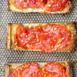 Pan Con Tomate (Spanish Tomato Bread)