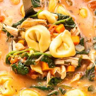 Tuscan Chicken Tortellini Soup