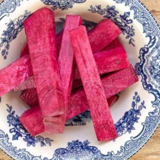 Middle Eastern Pickled Turnips (Pink Pickles!)