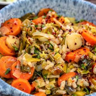 Easy Turkish-Style Leeks Recipe in Olive Oil