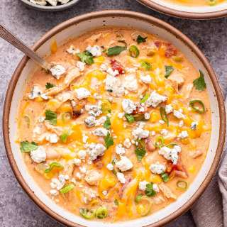 Slow Cooker Buffalo Chicken Chili