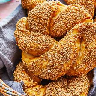 Simit (Turkish Sesame Bread Rings)