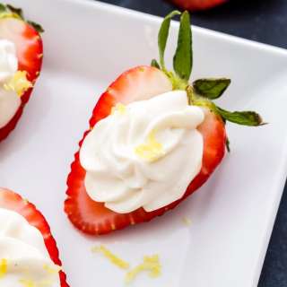 Lemon Cheesecake Stuffed Strawberries