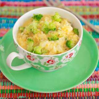 Microwave Broccoli and Cheese Rice Bowl in a Mug