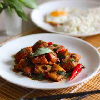 Pad Kra Pao Gai (Fried Chicken with Basil)